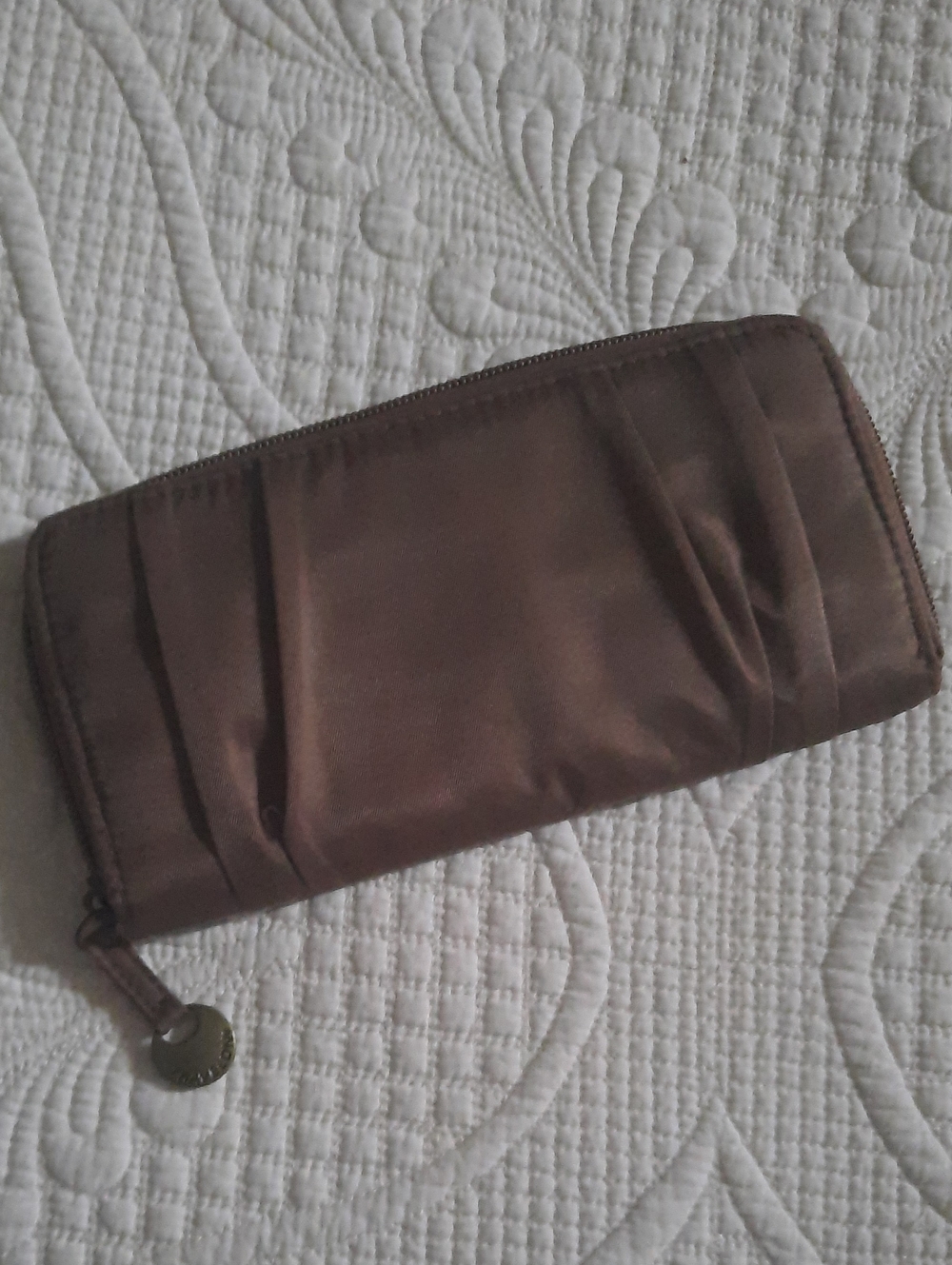 Travelon Wallet with Secure Zipper Closure